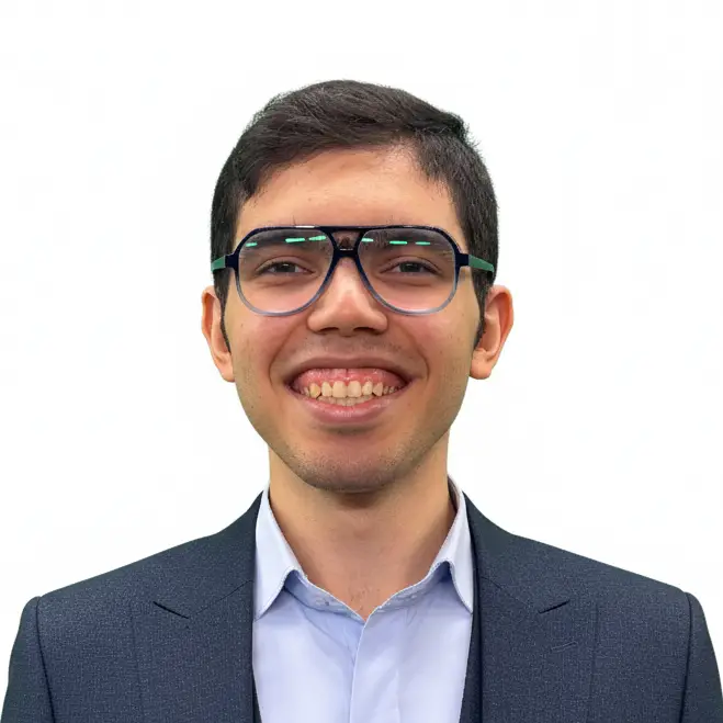 امیرعلی ریشه، دانشجو و نویسنده بیمه